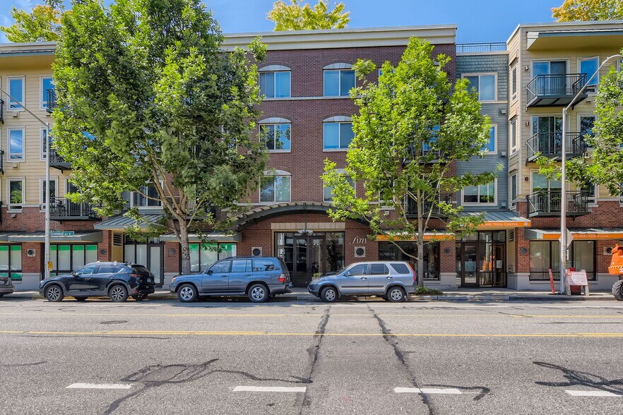 Building Photo - 6801 Greenwood Ave N