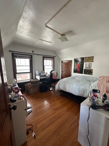 Building Photo - 105-1 Bool St