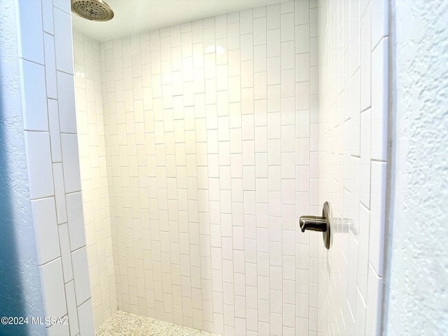 Building Photo - 7620 E Callisto Cir