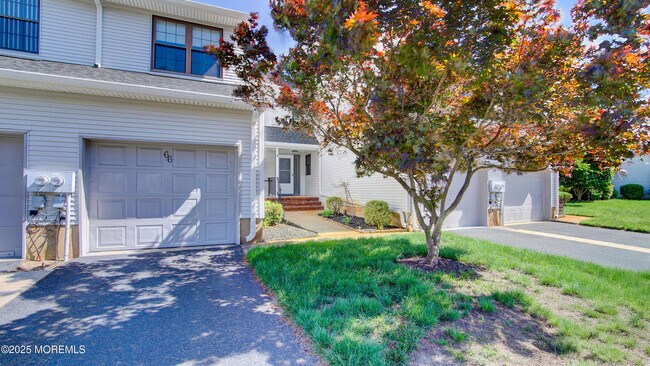 Primary Photo - 66 Chestnut Way