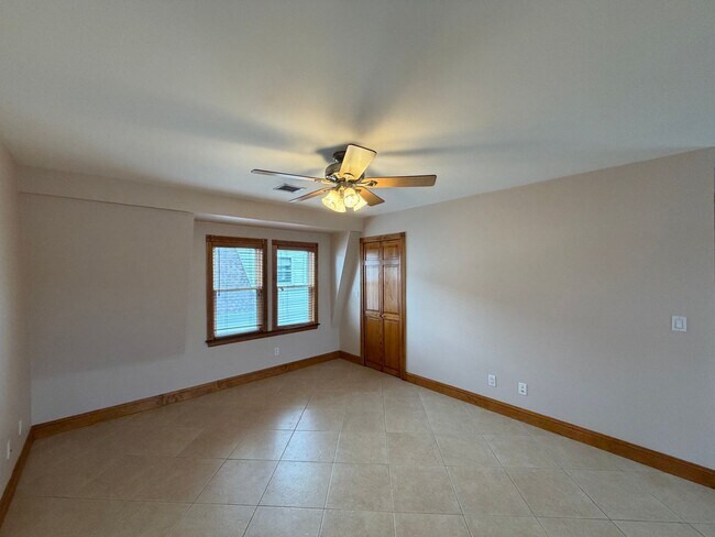 Building Photo - 35-37 John St-