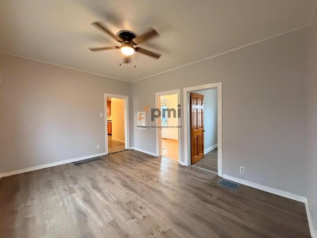 Building Photo - 814 Summer St