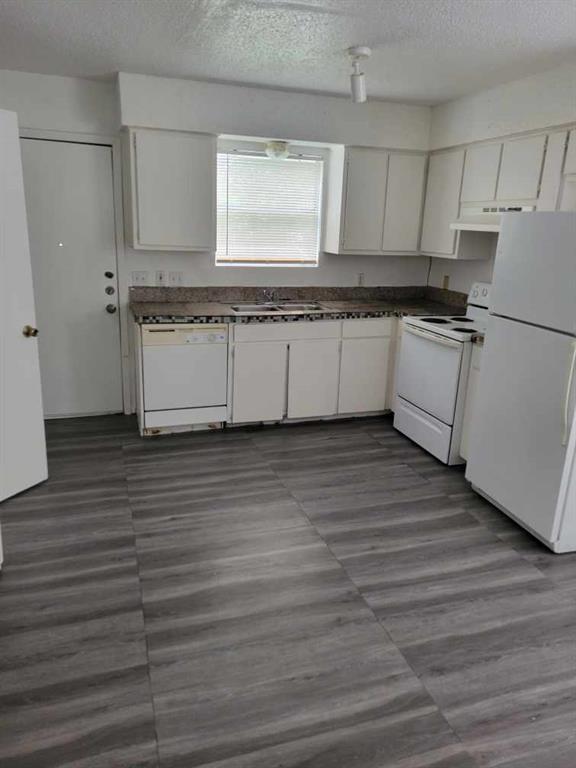 Building Photo - 8404 Riverstone Dr