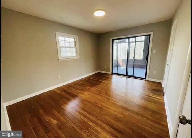 Building Photo - 6810 Fern Ln