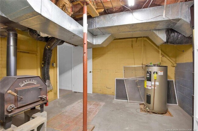 Building Photo - 301 Fairfield Rd