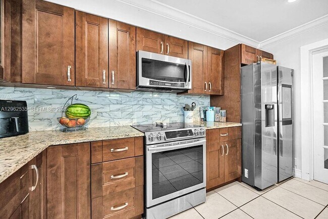 Building Photo - 740 N 73rd Ave