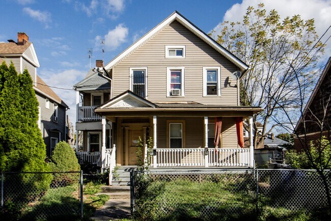Primary Photo - 3926 Woodbridge Ave