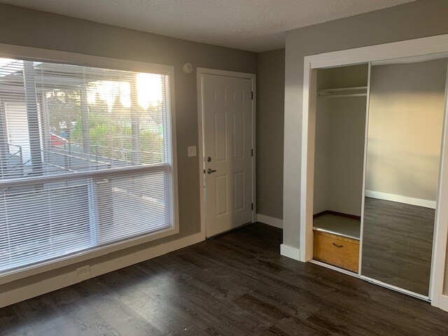 Building Photo - 5416 S M St