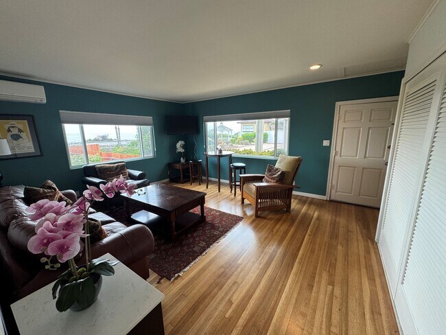 Building Photo - Gorgeous Hillside Ventura Home with Ocean ...
