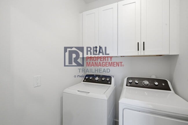 Building Photo - 5620 Van Horn Dr