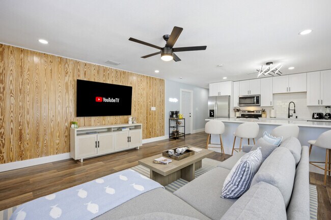 Building Photo - 79 S Brevard Ave