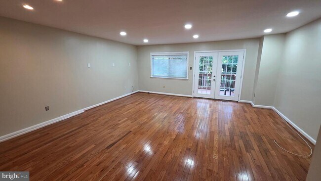 Building Photo - 13 Wellspring Cir