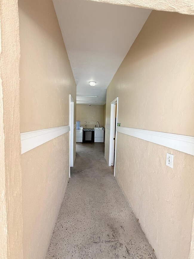 Building Photo - 2090 SW 85th Ave