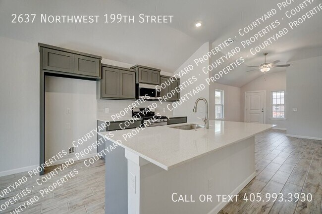 Building Photo - 2637 NW 199th St
