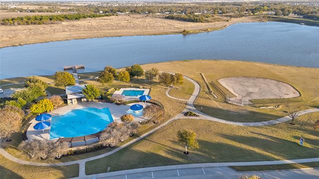 Building Photo - 2050 Lake Trail Dr