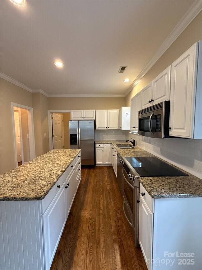 Building Photo - 805 Stargard Ct