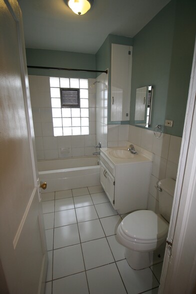 Building Photo - 421 Hannah Avenue