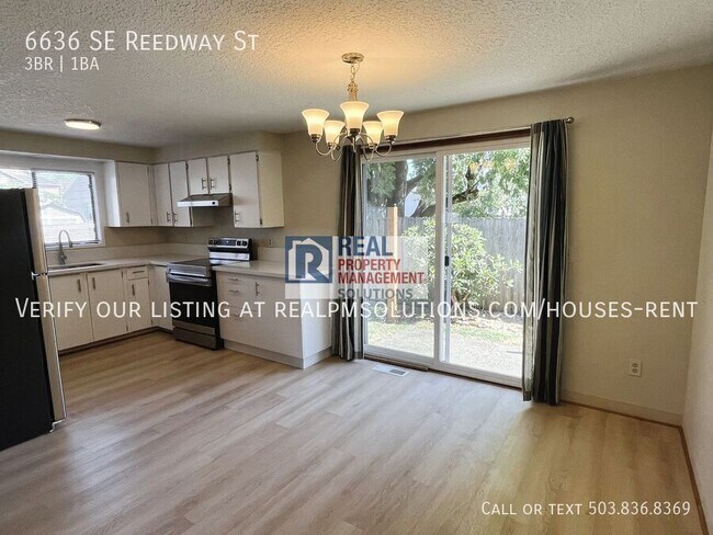 Building Photo - 6636 SE Reedway St