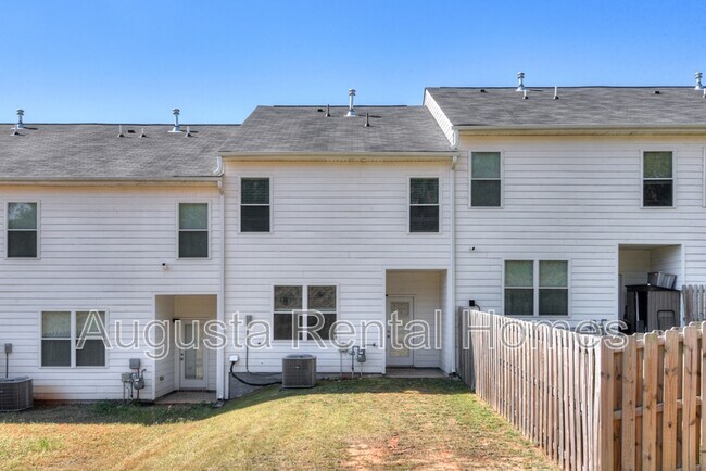 Building Photo - 818 Quaint Parish Cir