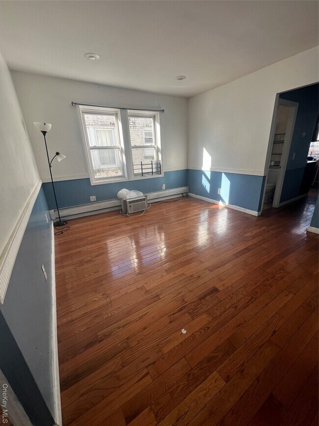 Building Photo - 177-37 106th Ave