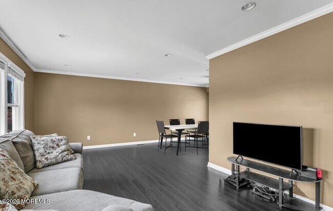 Building Photo - 960 Green Hill Blvd