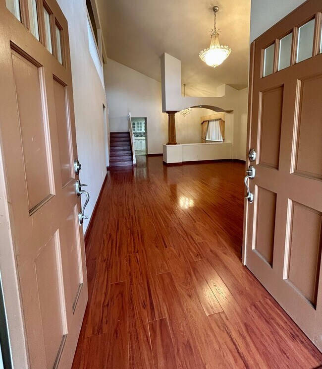 Building Photo - Available on 05/14/26, 2248 sq ft, 4 Bedrooms, 2.5 Baths, 2-car garage at Aeloa Subdivision in Ka...