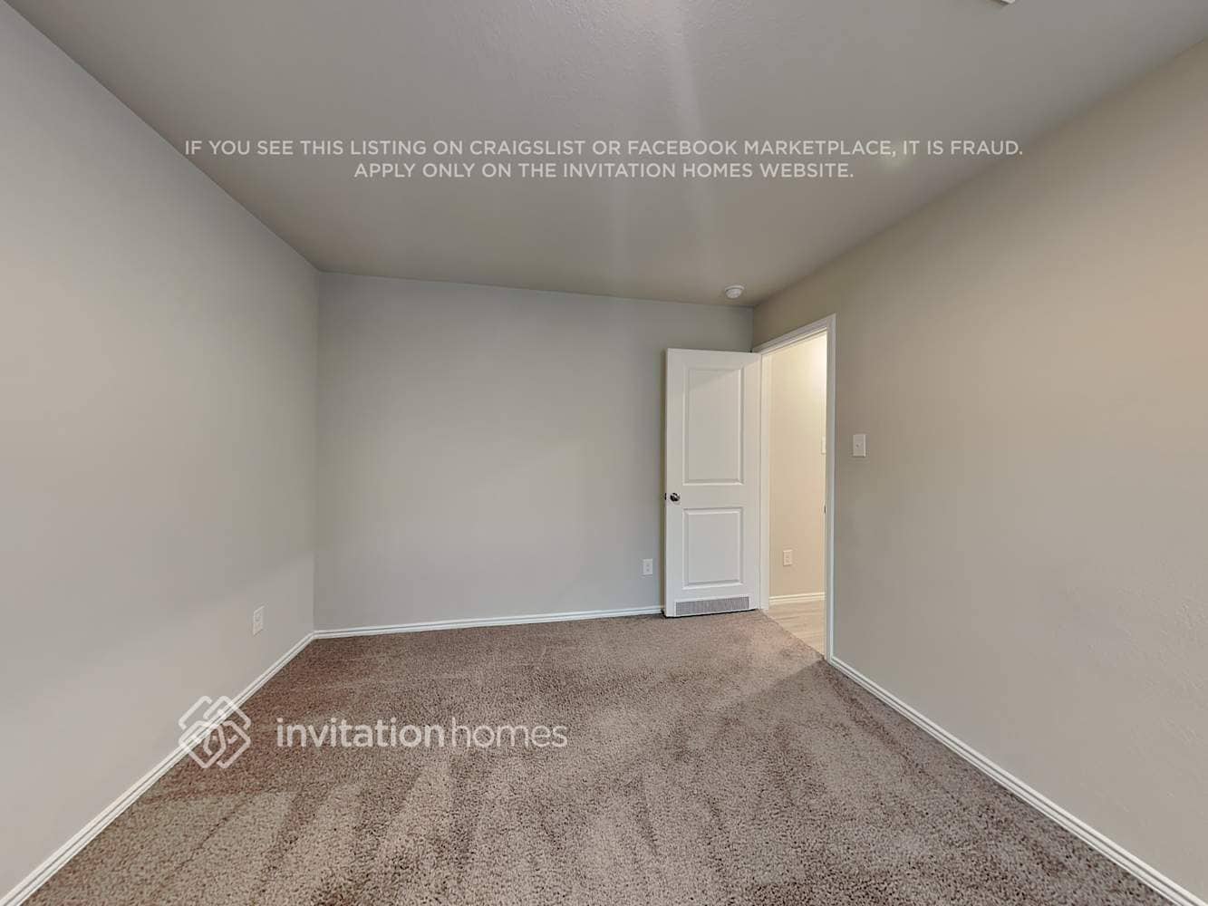 Building Photo - 5715 Leon Pl