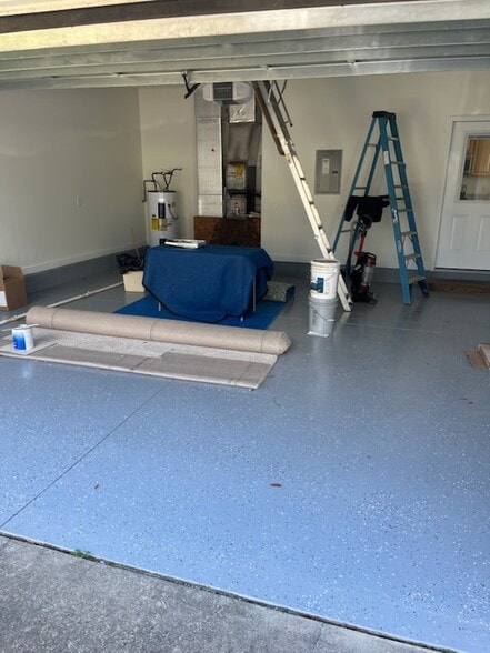 Building Photo - 4034 Oak Forest Dr