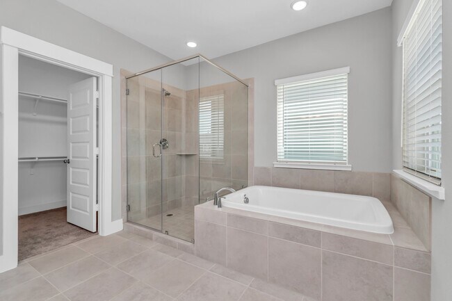 Building Photo - 1408 Oliver Manor Ln