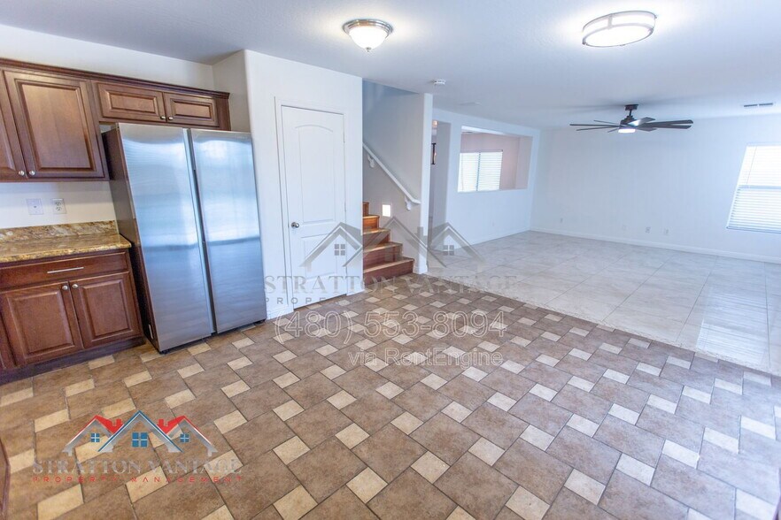 Building Photo - 110 Cholla St