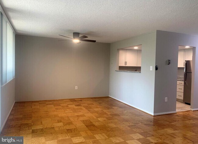 Building Photo - 5353 Columbia Pike