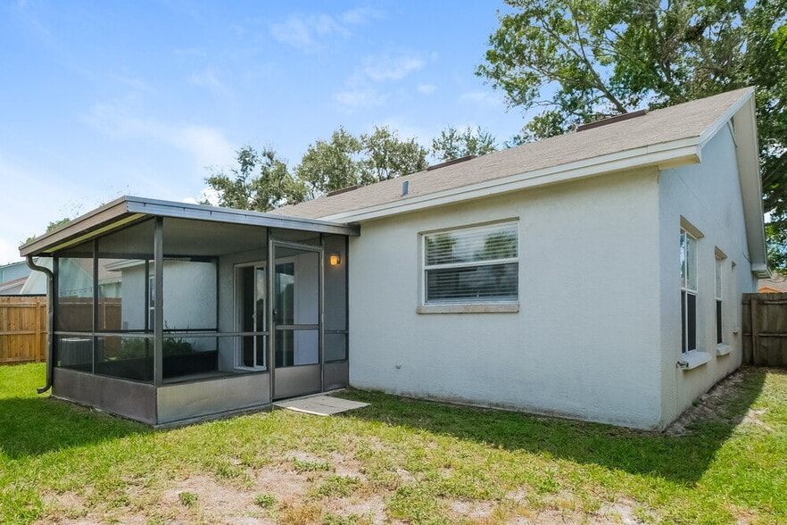 Building Photo - 10147 Cedar Dune Dr