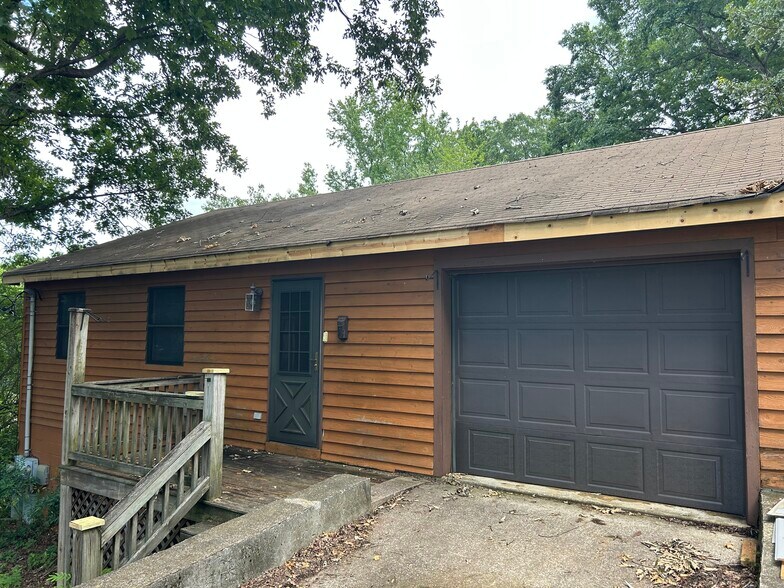 Primary Photo - 600 Villard Dr