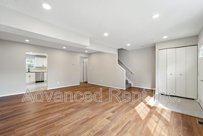 Building Photo - 1 Jack Pine Pl