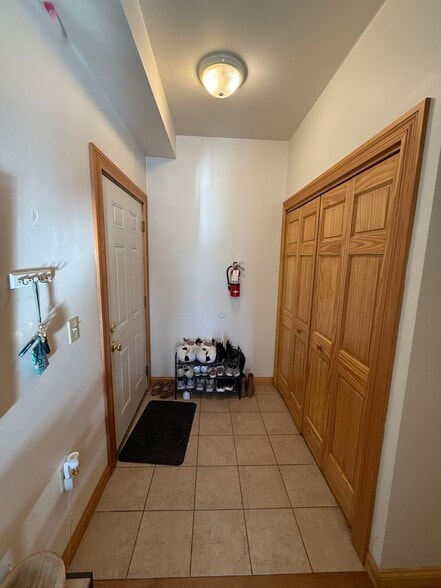 Building Photo - 624 Water St