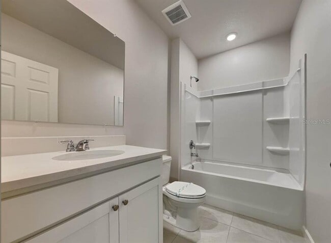 Building Photo - 904 English Oaks Ct