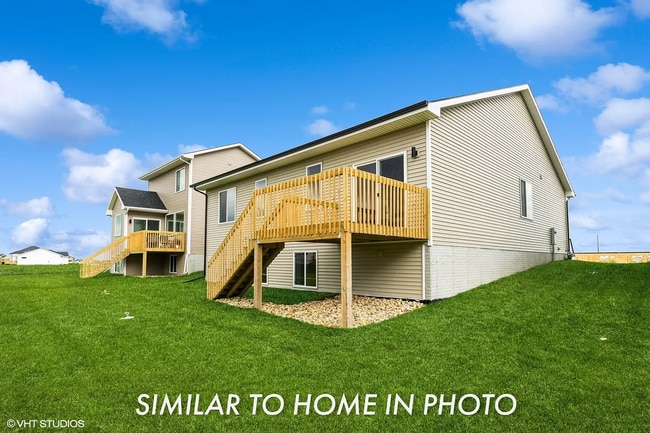 Building Photo - 3302 NE Fawn Ln