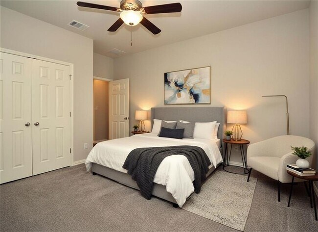 Building Photo - 142 Venice Cove