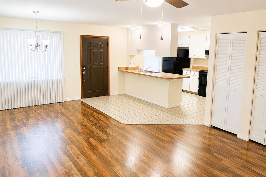 Building Photo - 1673 Spring Garden Ct