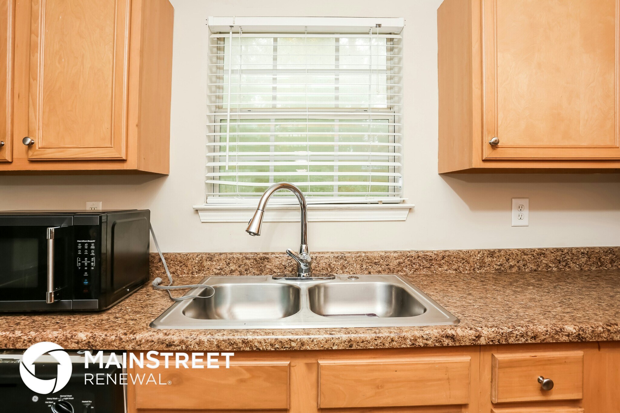 Building Photo - 680 Escalade Dr