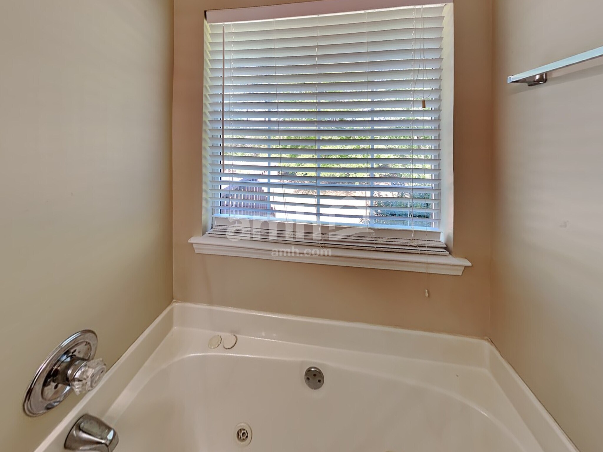 Building Photo - 4170 Monarch Dr