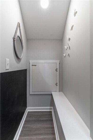 Building Photo - 301 Cochin Dr