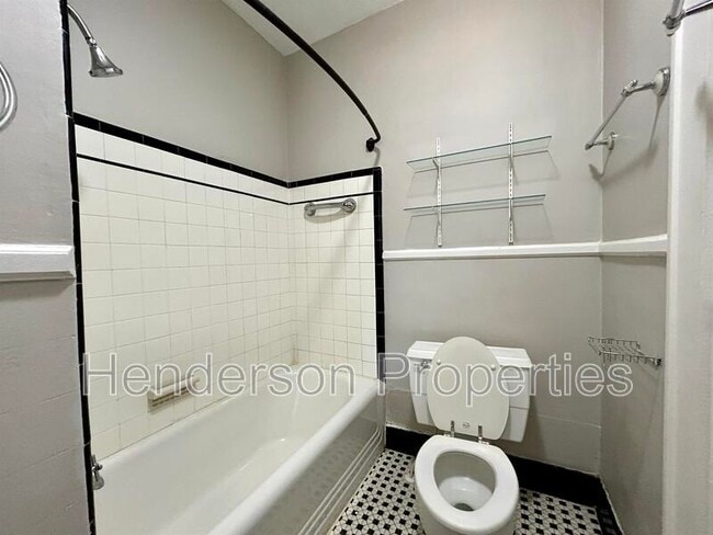 Building Photo - 1326 St Julien St