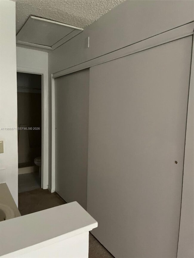 Building Photo - 6500 Chasewood Dr