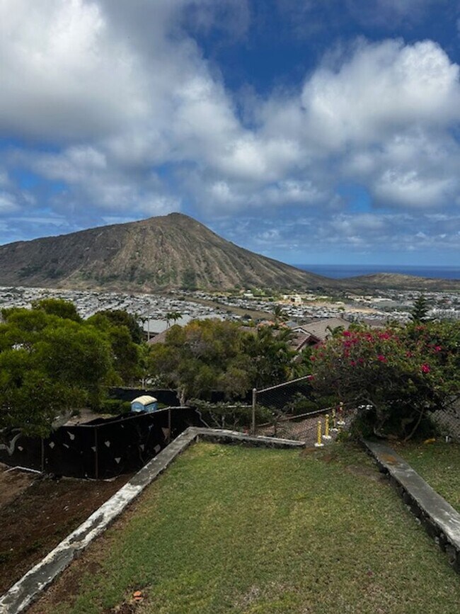 Building Photo - Available now -Mariner's Ridge 4 bedroom /...