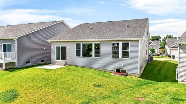 Building Photo - 138 Rhythm Point Dr