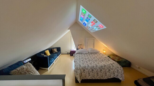 Building Photo - 25 Rombout Ave