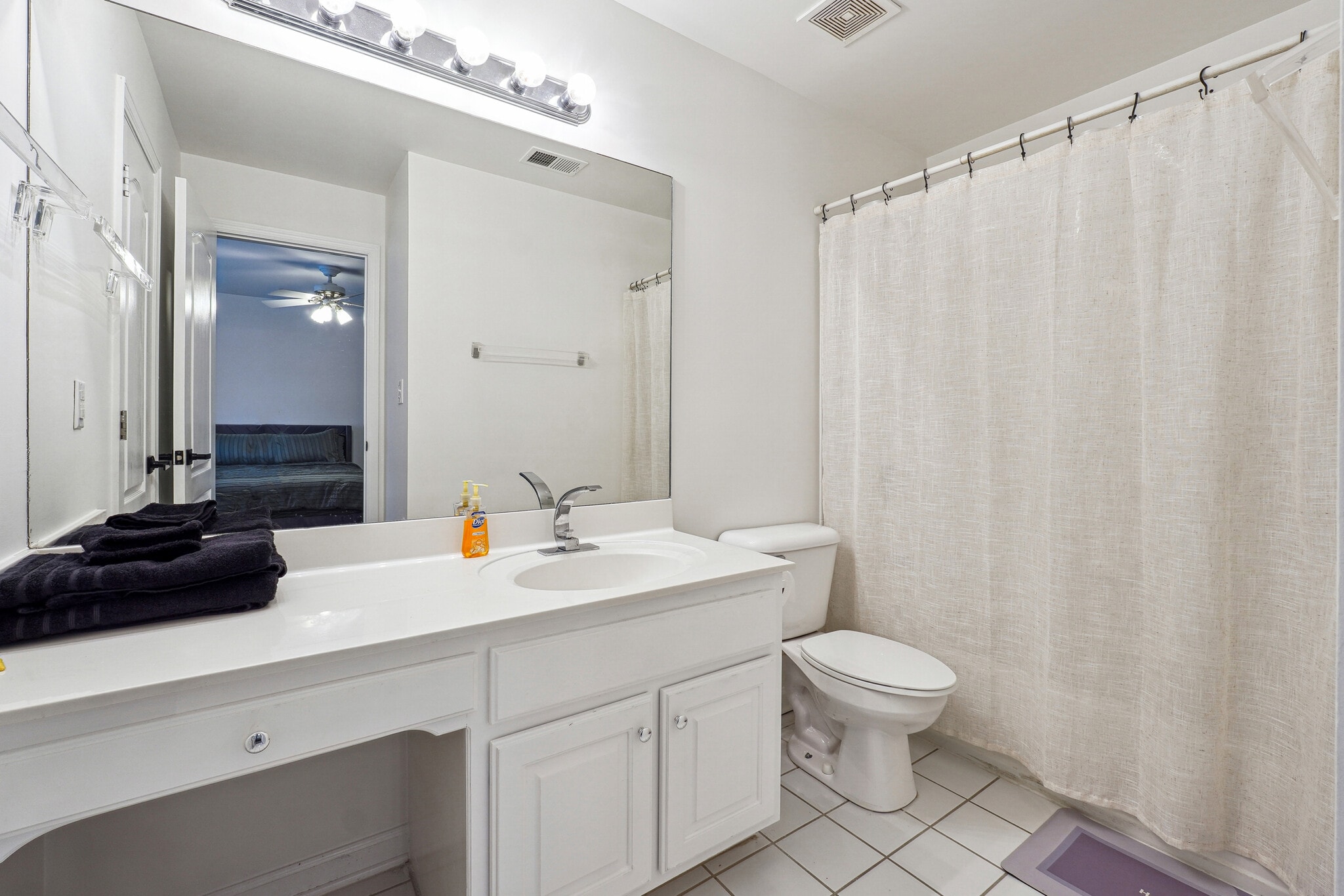 Building Photo - 814 Lynhurst Dr SW