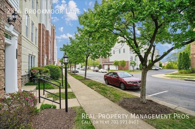 Building Photo - 2354 Brookmoor Ln