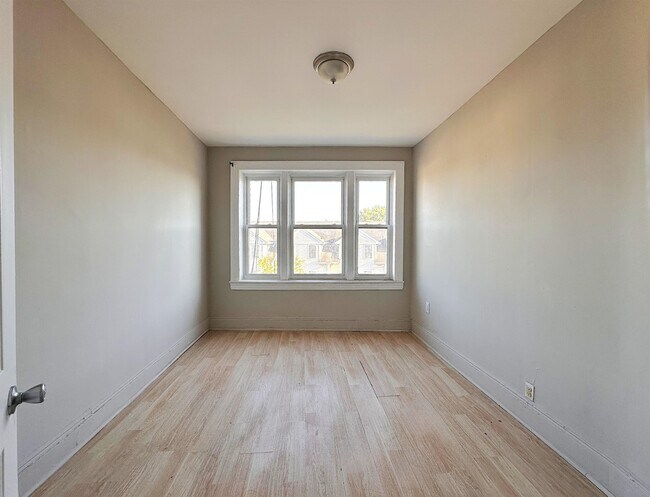 Building Photo - 379 Ocean Ave